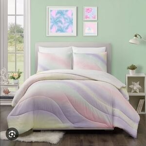 Dreamy Pastel Comforter Set